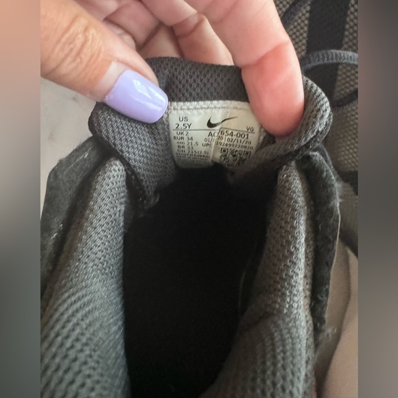 Nike Alpha Fastflex Football Cleats Size 2.5 Youth - Black - Picture 4 of 4